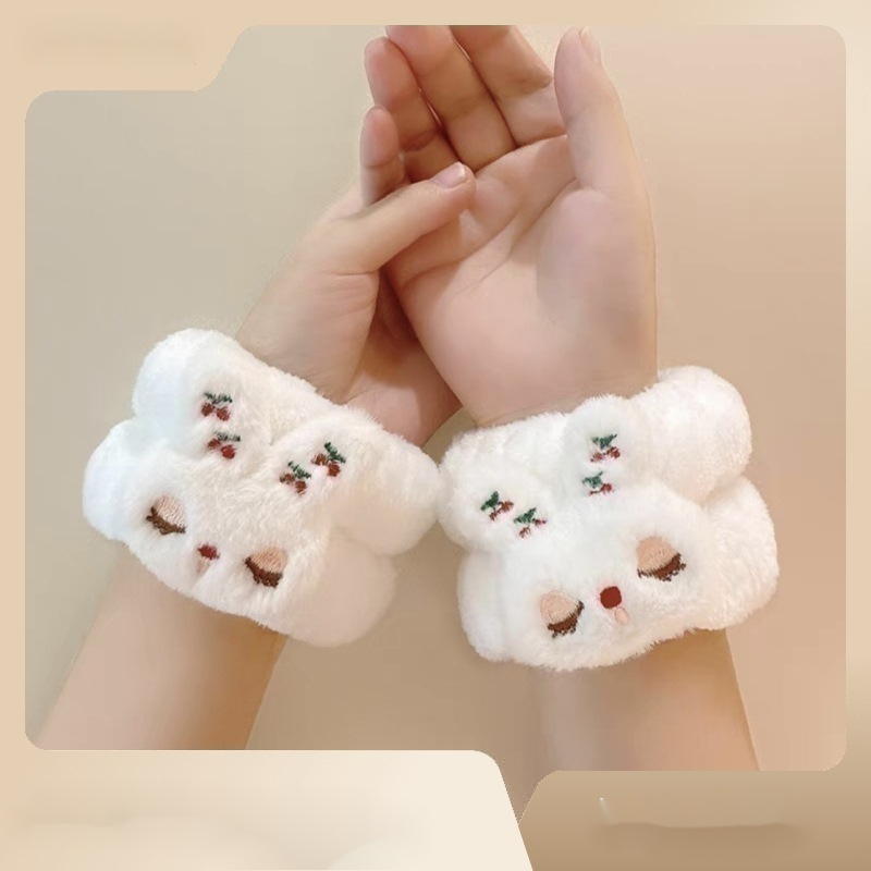 【2只装】新款简约毛绒兔子洗脸手腕带防湿袖少女洗脸器