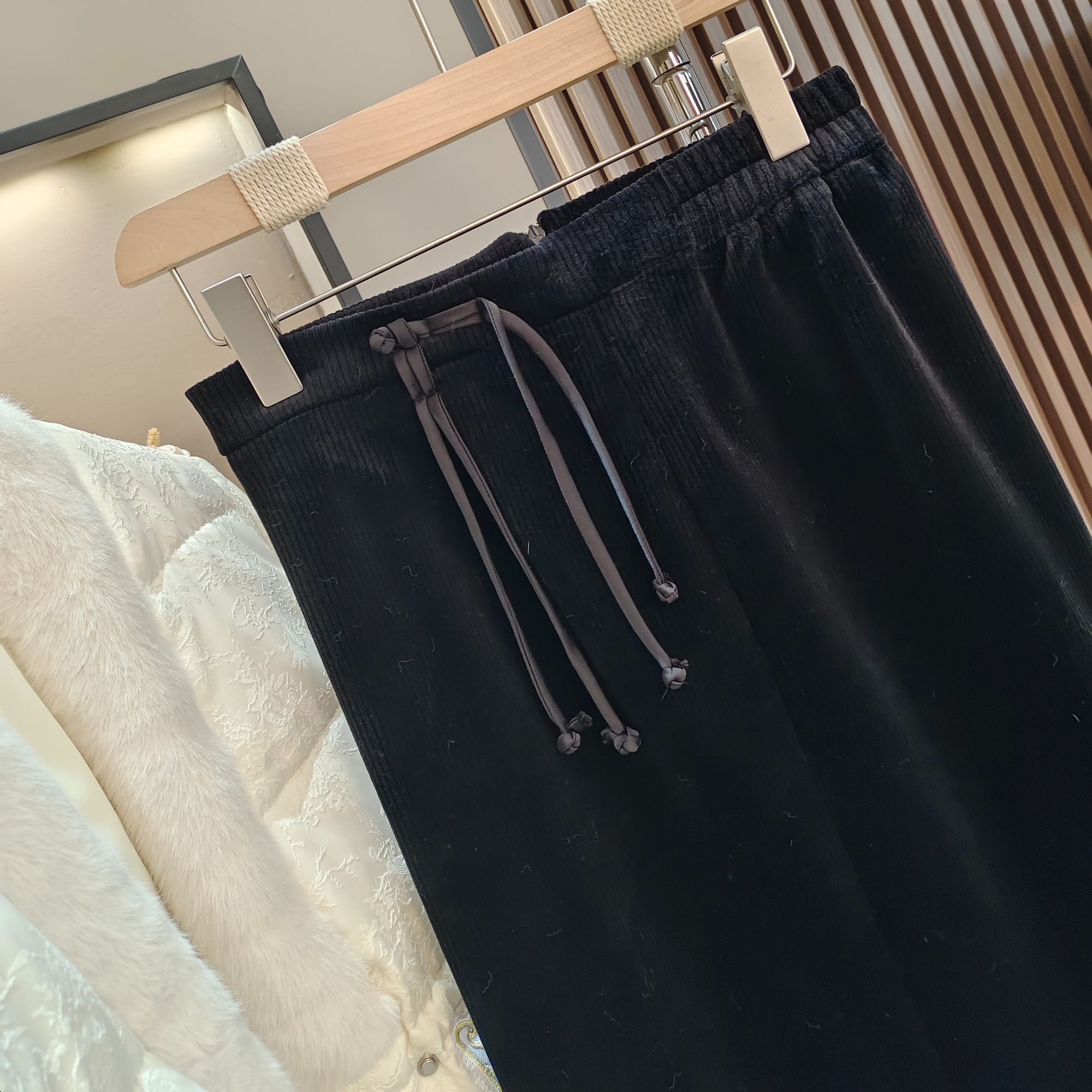 秋冬新款松紧腰抽绳丝绒裙百搭显瘦加绒半身裙