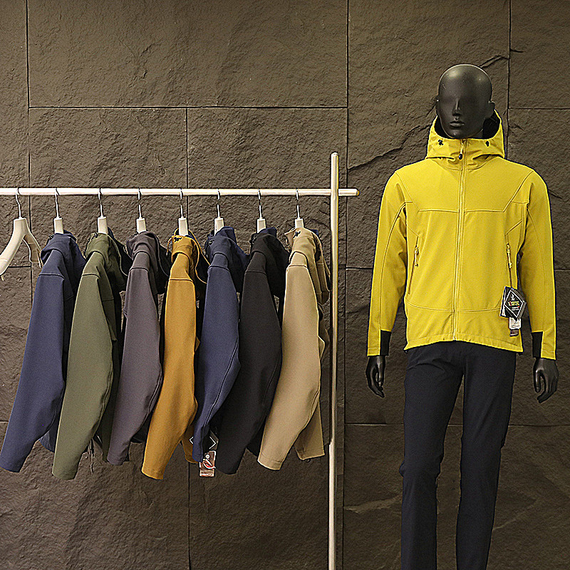 23春季时尚户外运动休闲软壳外套男保暖薄绒冲锋衣潮夹克男士防风