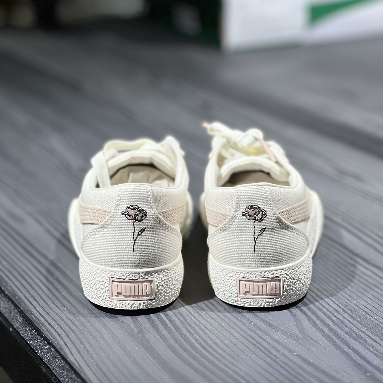 Puma彪马LoveInBloom玫瑰刺绣休闲运动女子帆布板鞋375065-01