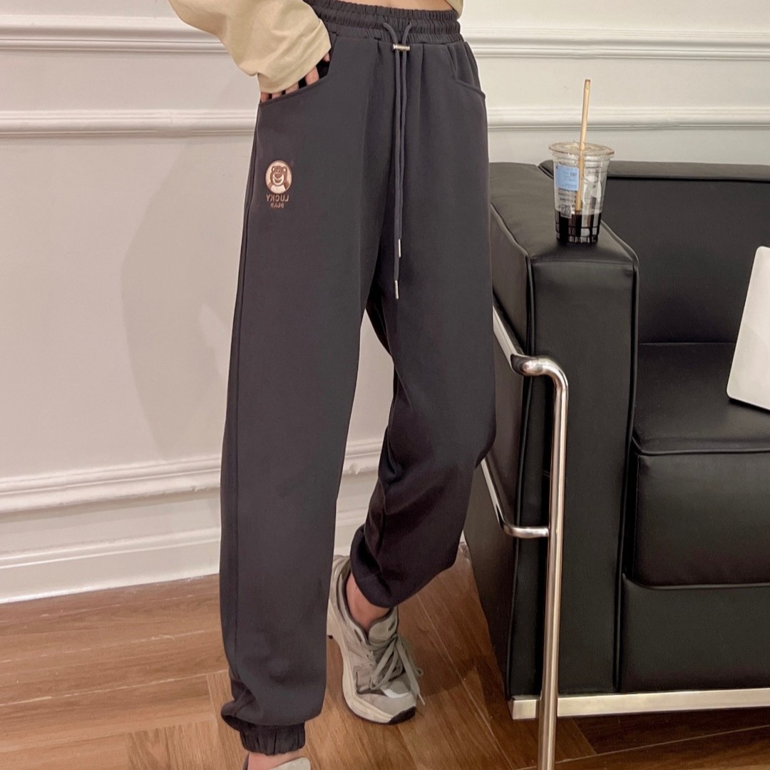 2023春季新款微笑小熊刺绣显瘦宽松百搭束脚卫裤