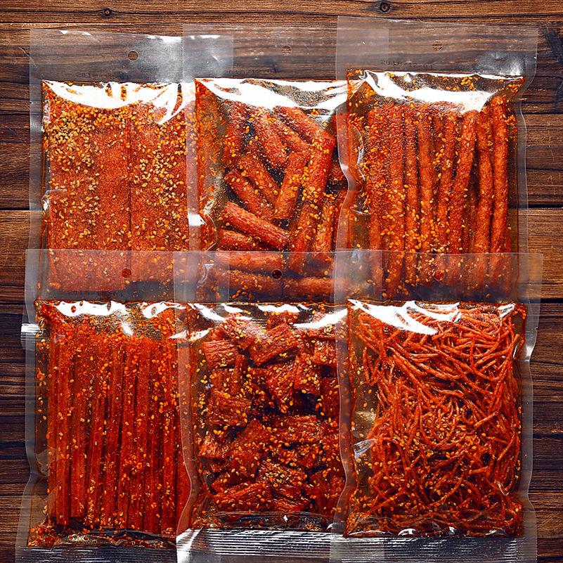 网红辣条麻辣零食大礼包大刀肉大辣片味儿时怀旧手工小吃批发便宜