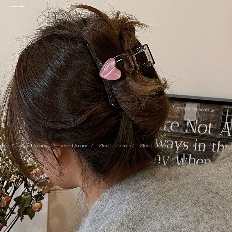 设计发卡精致甜妹盘发发饰少女新款简约后脑勺树脂爱心中号抓夹
