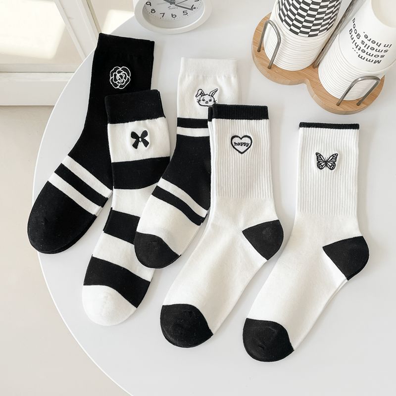 夏季短袜丒袜子女秋冬黑白刺绣山茶花爱心蝴蝶结中筒女袜百搭搭配