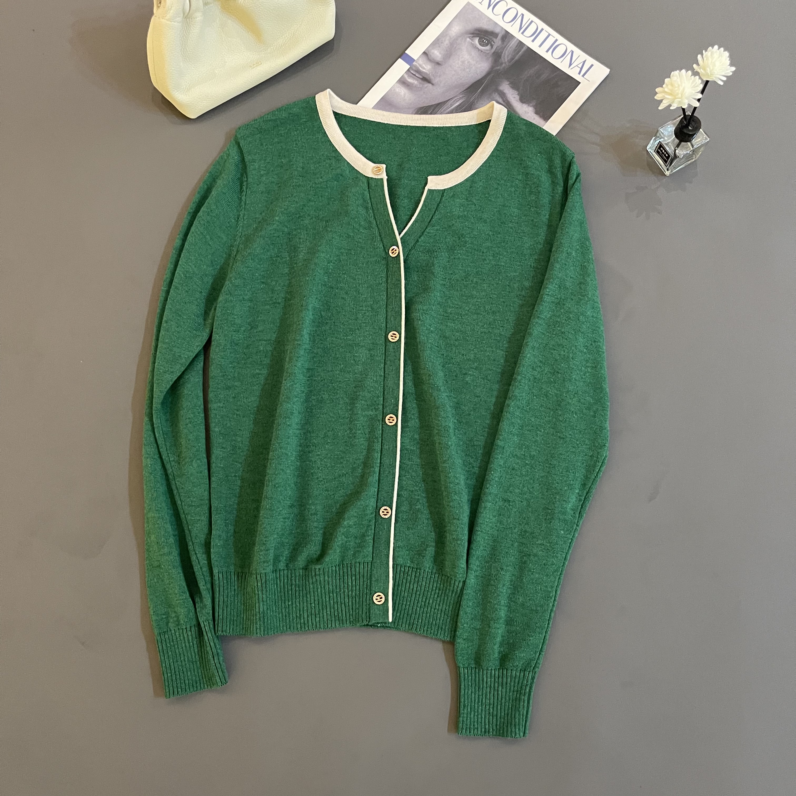 广州大缘推荐T0107秋款女欧货拼色时尚气质含羊毛舒适慵懒感上衣