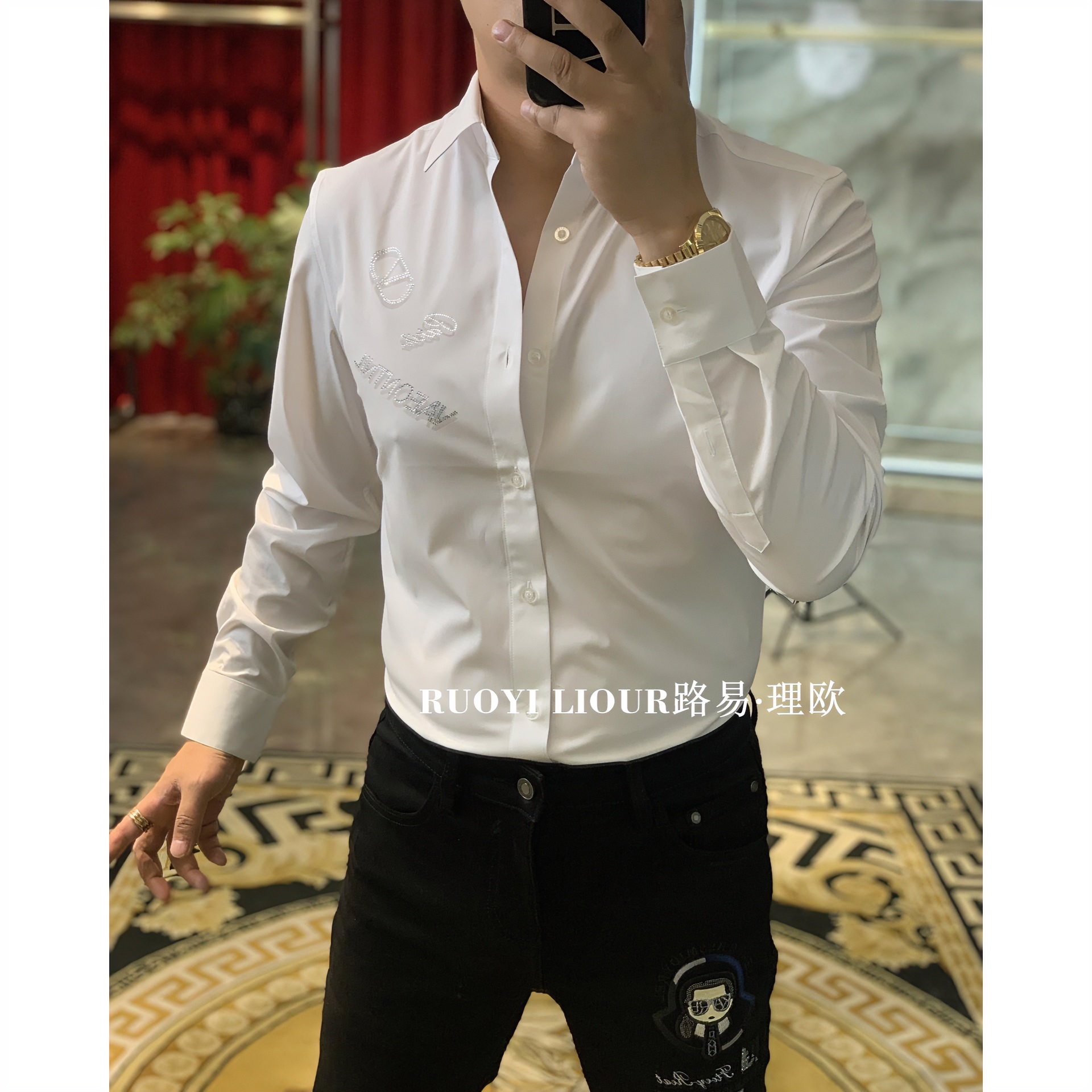【路易理欧】2023欧货时尚轻奢男士高品字母贴钻修身长袖衬衫10581