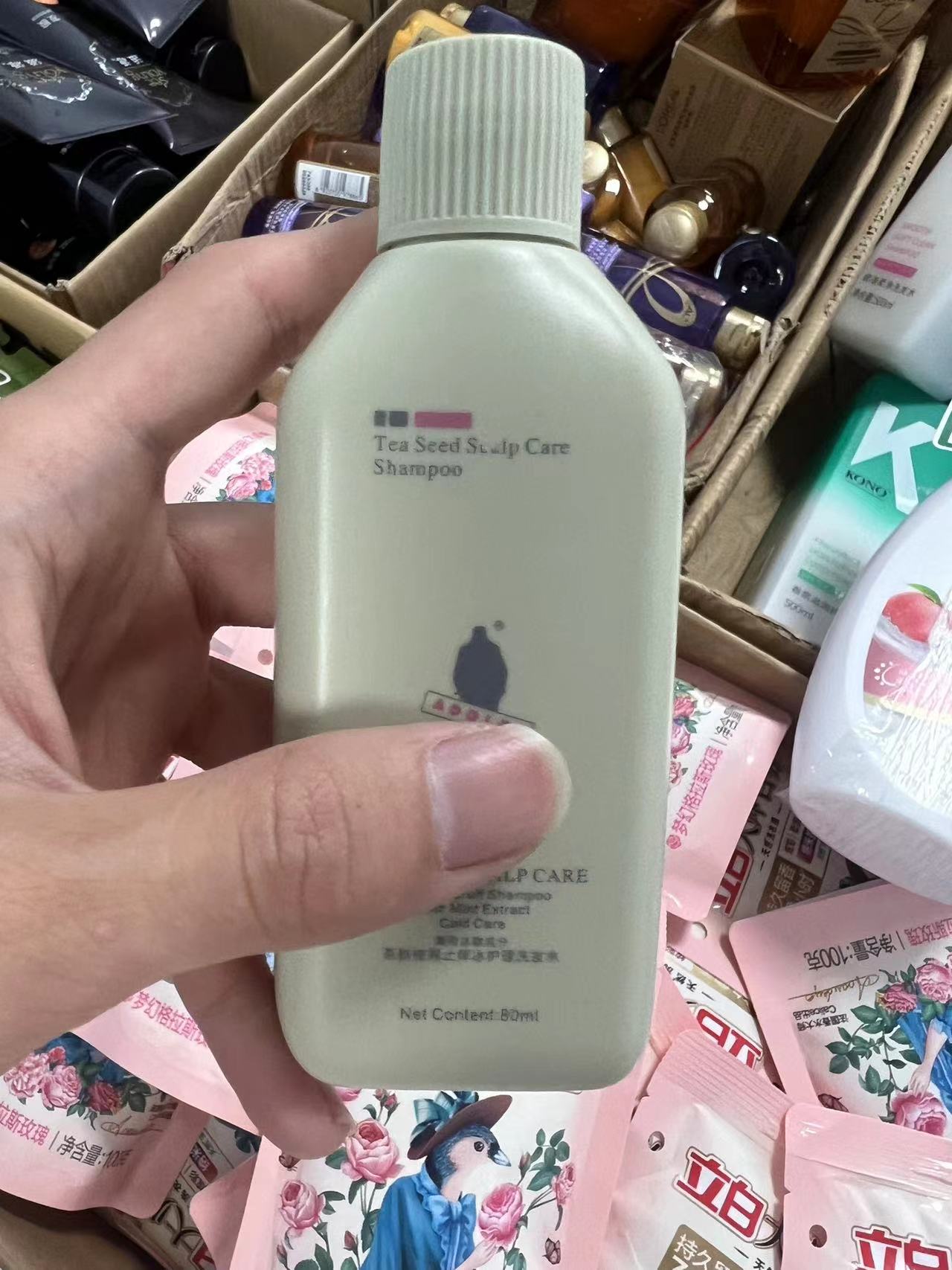 （阿夫茶麸祛屑止痒热护理洗发水80ml*6瓶）备用连接洗脸巾