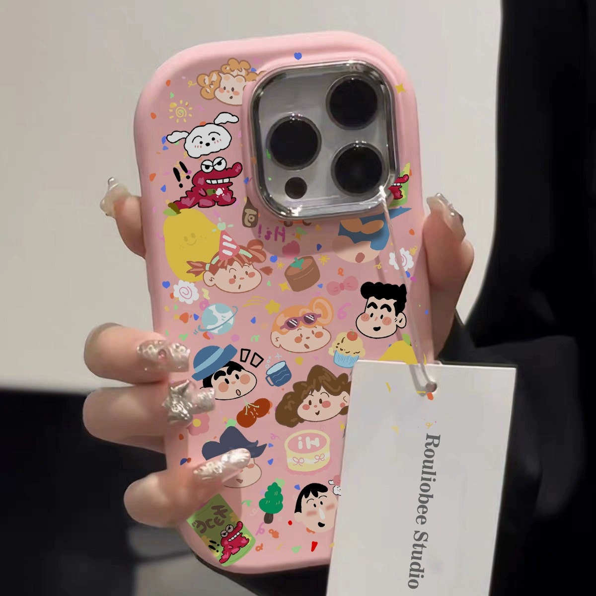 可爱卡通小新一家适用于15pro新款iphone14防摔12/13全包手机壳