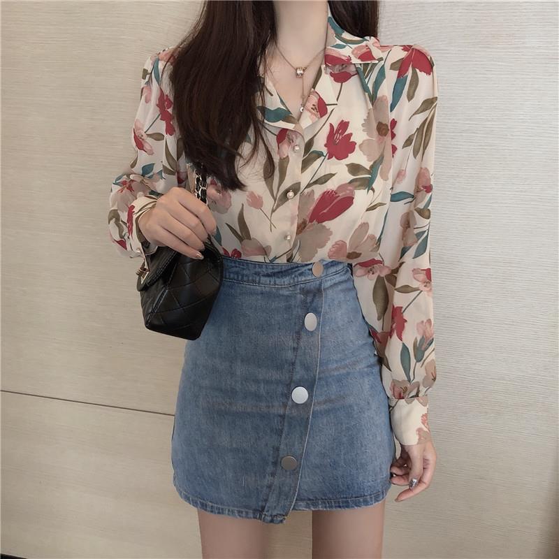 大码胖长袖衬衫女春秋年学生洋气复古法式碎花上衣潮
