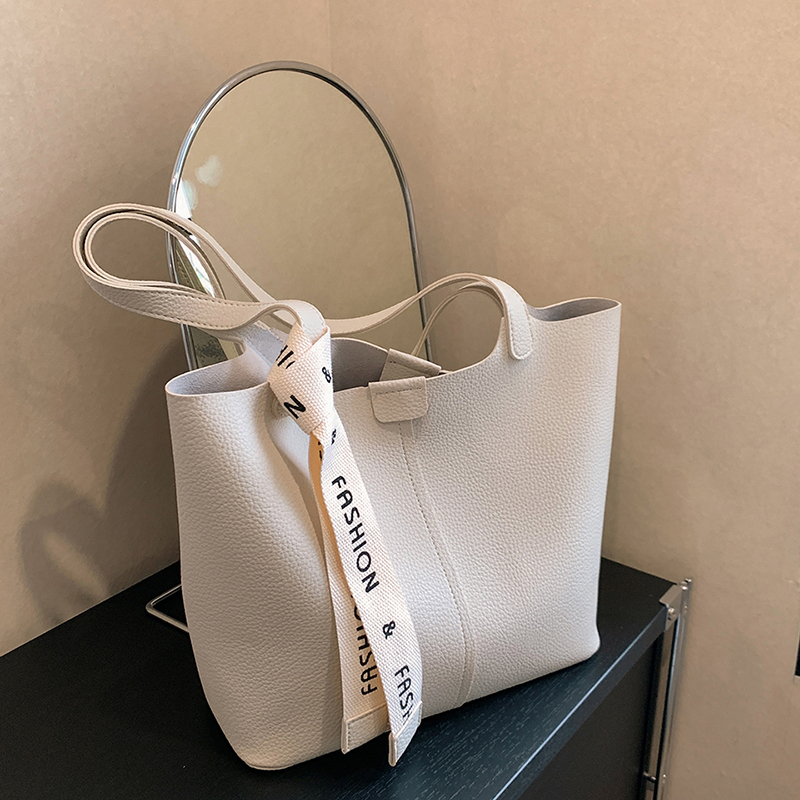 高级感立体大容量包2023新款女包休闲洋气百搭单肩包通勤托特包