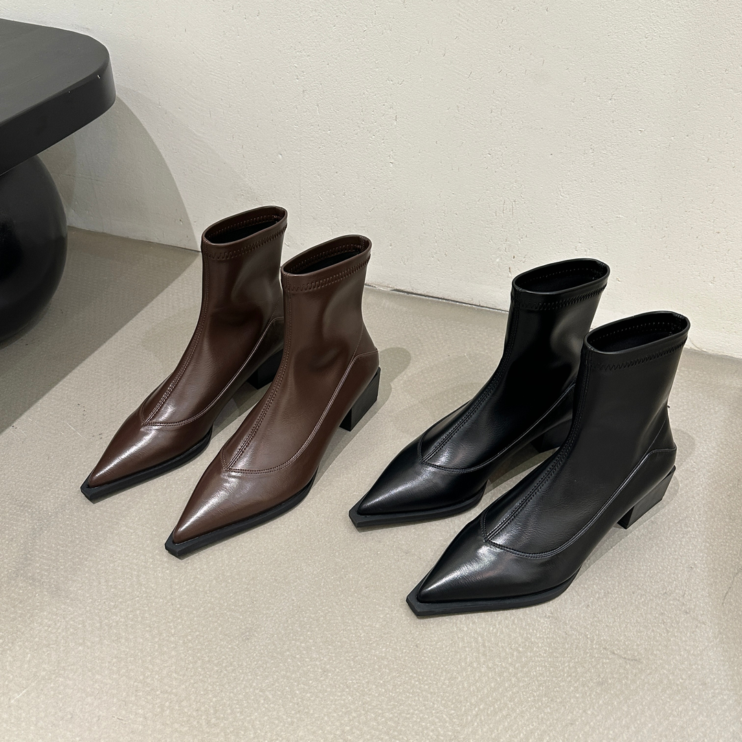 红蜻蜓牌加绒尖头短靴新款2023秋冬女靴子粗跟瘦瘦靴小众马丁靴洋