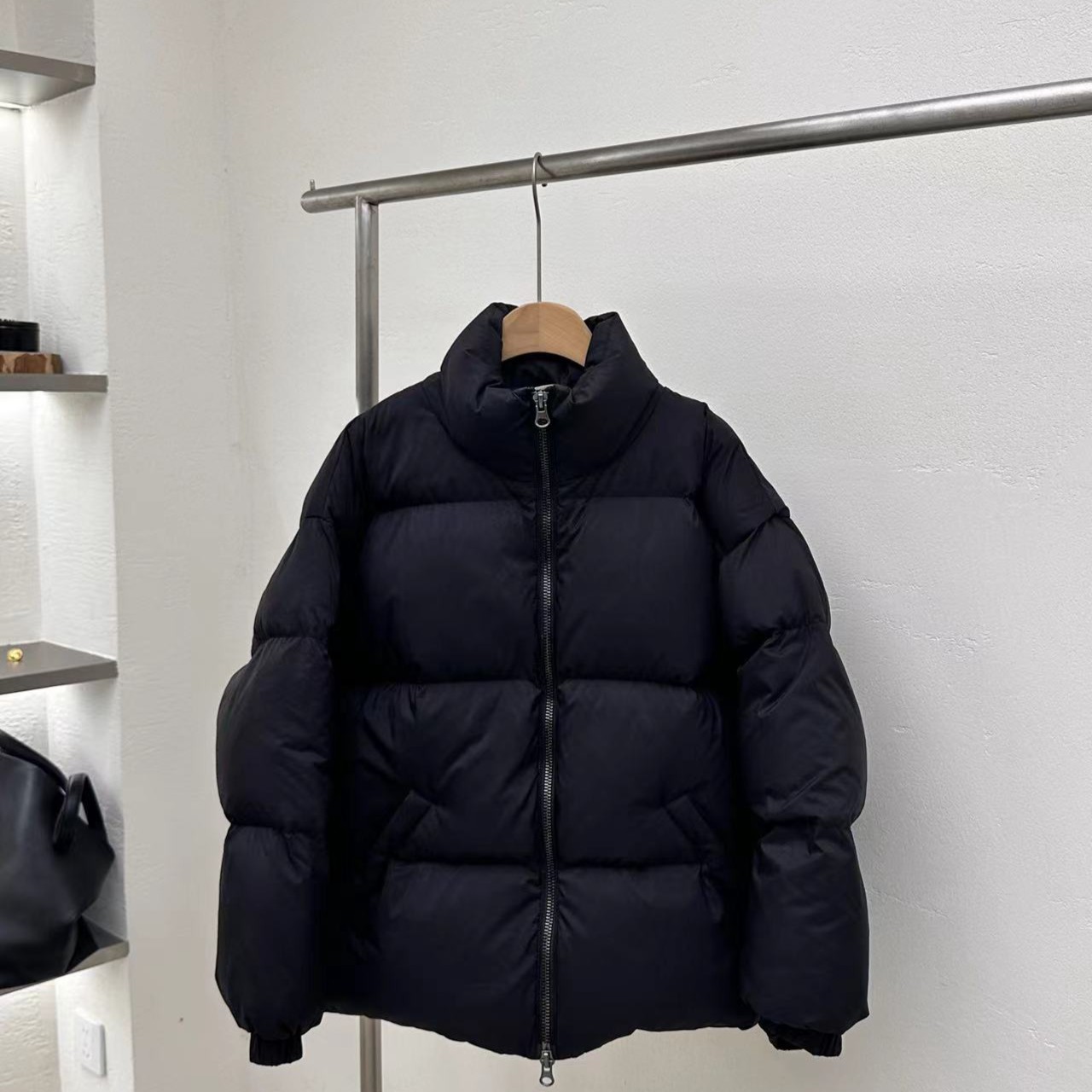 爱丽家23W670新款韩版百搭纯色简约风气质宽松羽绒服