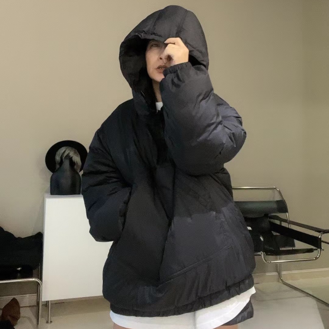22821经典韩时尚百搭款连帽羽绒服
