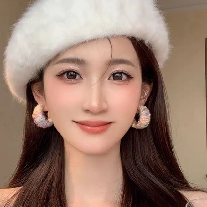 小众设计感秋冬毛线耳环小众设计彩虹高级感耳圈气质独特耳钉耳饰