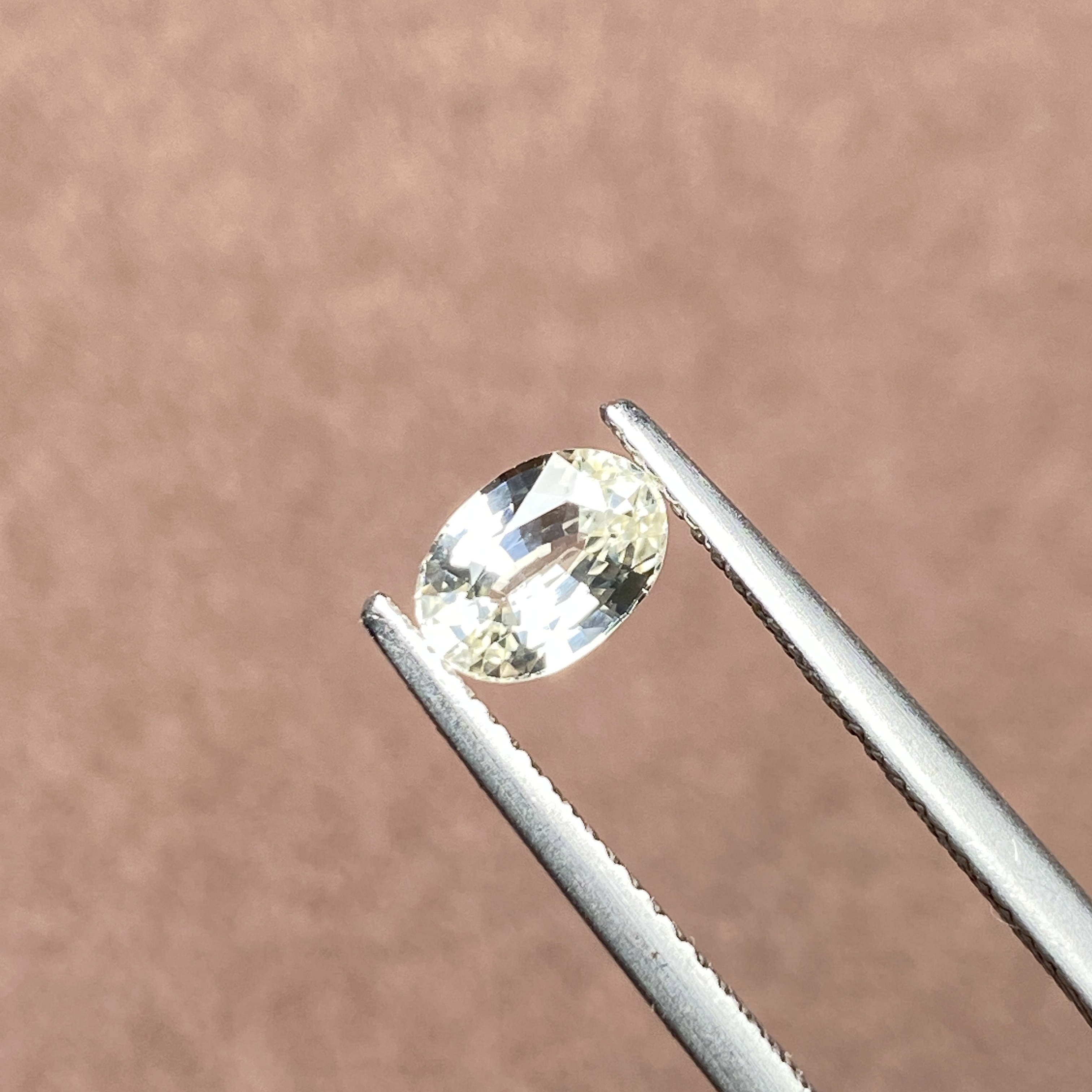22G877 有烧白色蓝宝石 1.12克拉