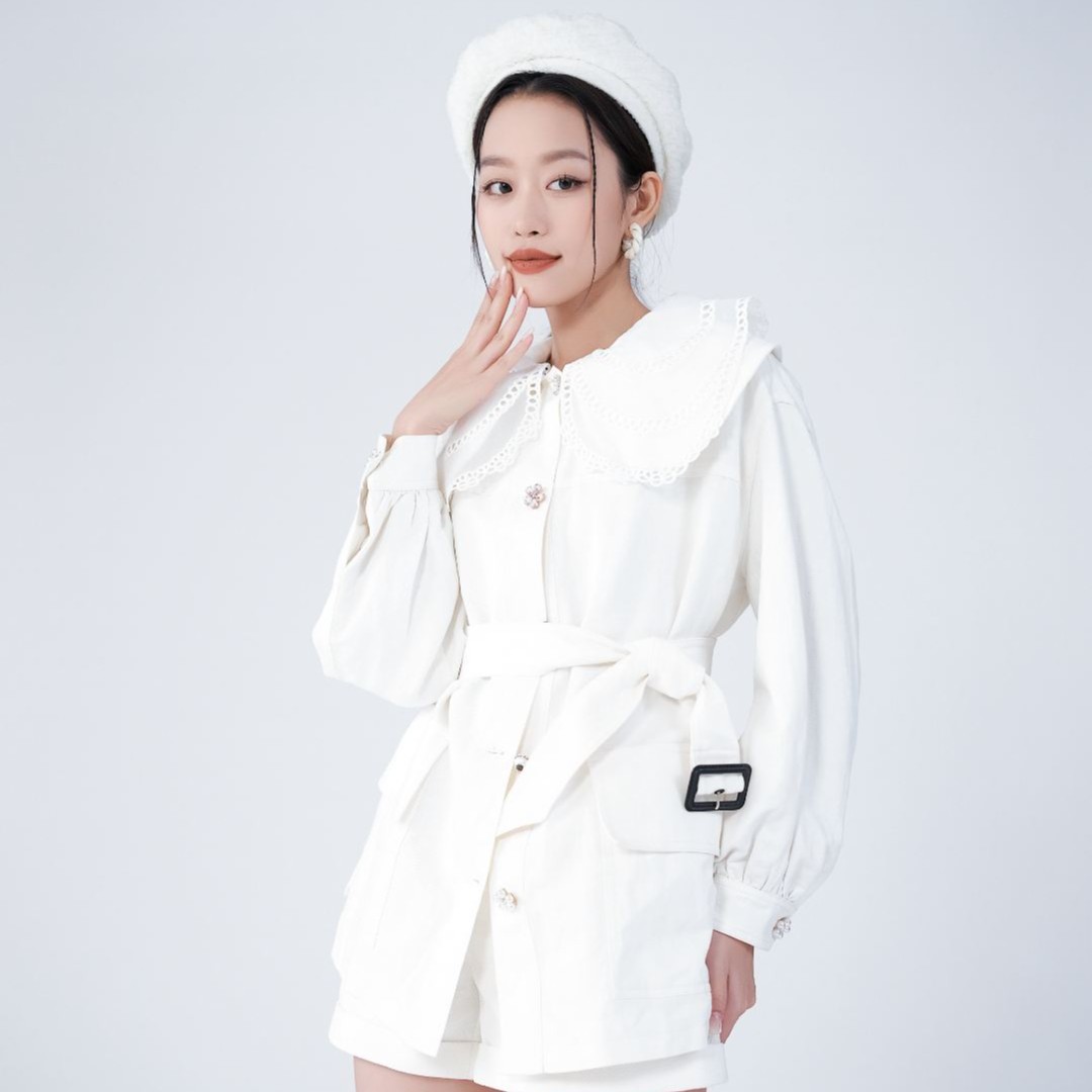 【千颂妮专享】Mini Ansuo法式翻领经典白色气质收腰风衣DC3F735