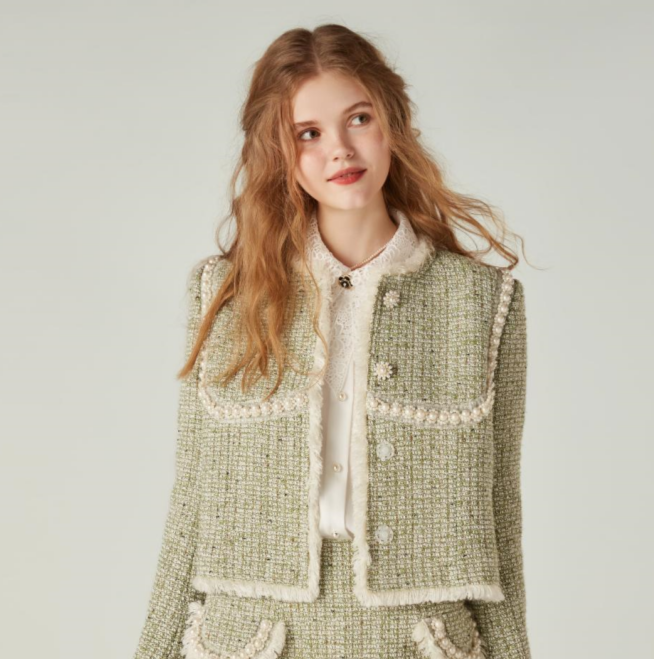 【高高甄选】秋冬法式毛边时尚圆领小香风外套10110T332J0030