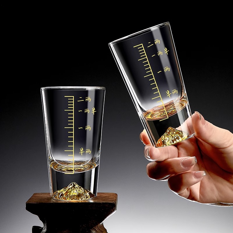 高档二两白酒杯分酒器家用带刻度2两金山酒具1两水晶玻璃创意套装