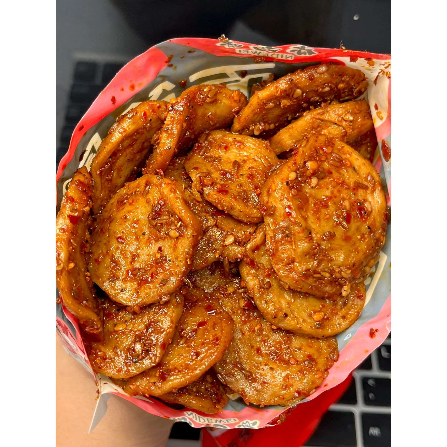 弯记弯麻辣面筋圈手工辣条五香面筋圈大辣片烤面筋豆卷老式辣条