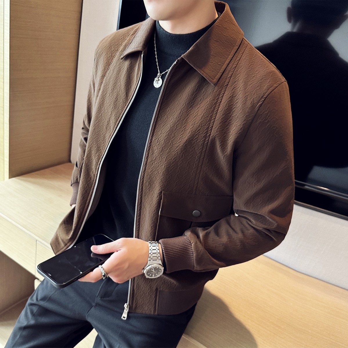亮面夹克外套男秋季修身翻领皮衣高级感上档次时尚潮流机车服男款