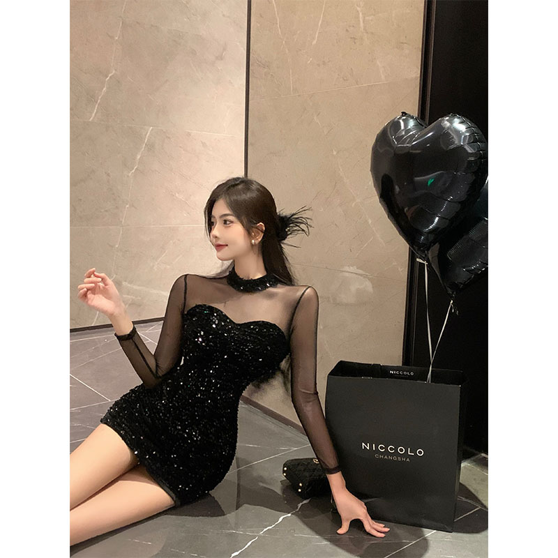 2023秋季新款时尚设计感小众纯欲性感修身辣妹网纱拼接亮片包臀裙