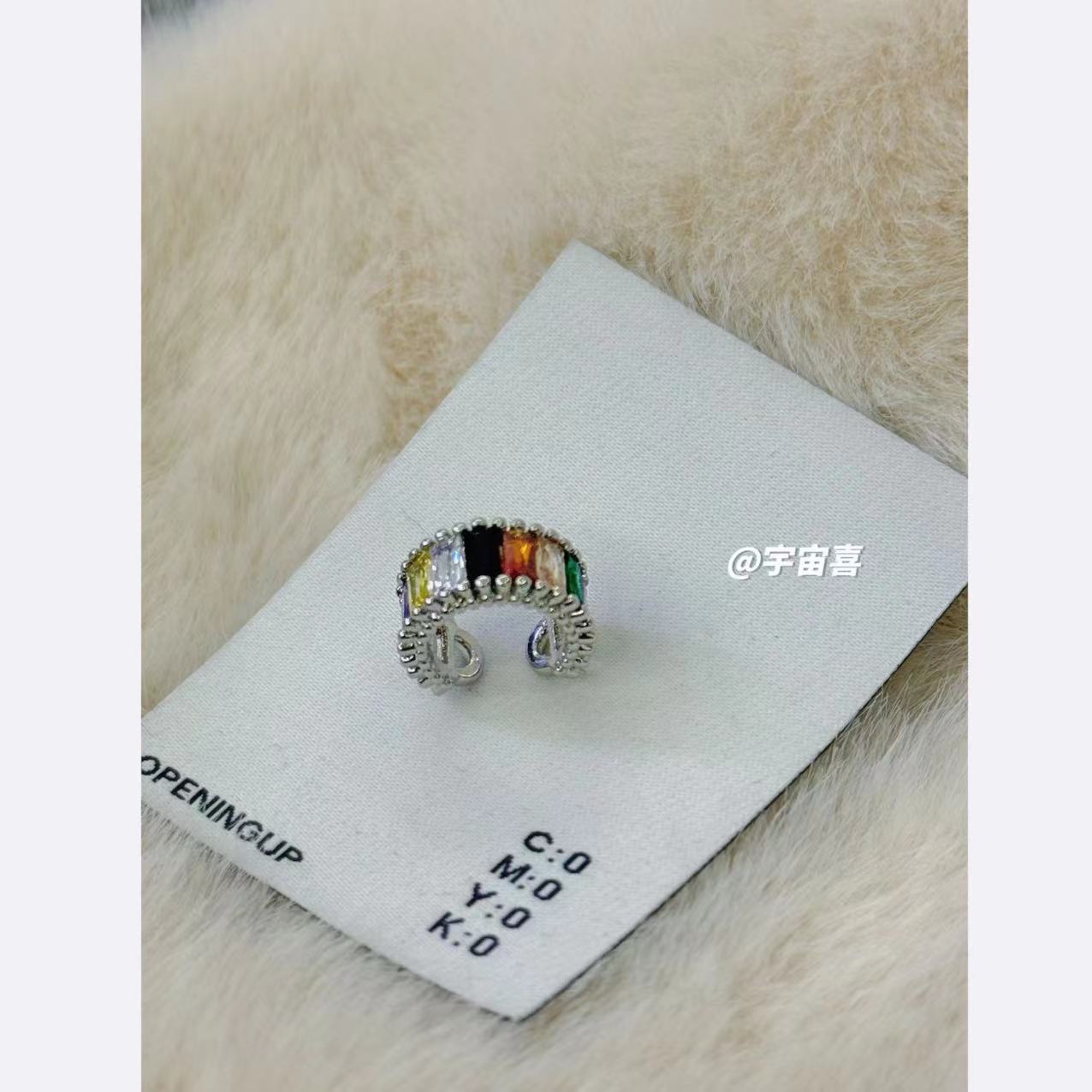铜合金莫桑石耳饰 A4-005【彩虹锆耳骨夹单只】