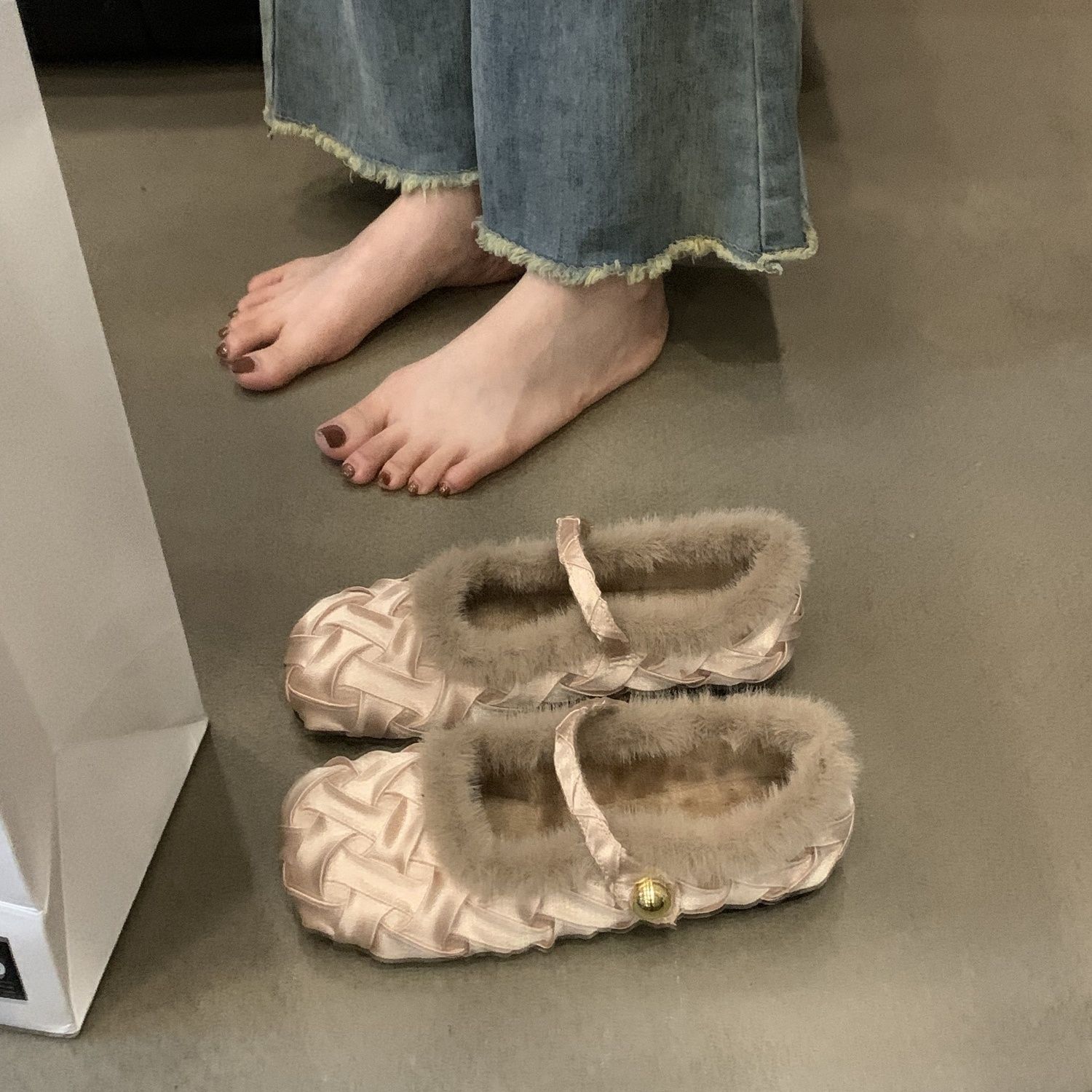 四闲晚风温柔甜美平底毛绒单鞋女秋冬外穿毛毛鞋舒适玛丽秋冬单鞋