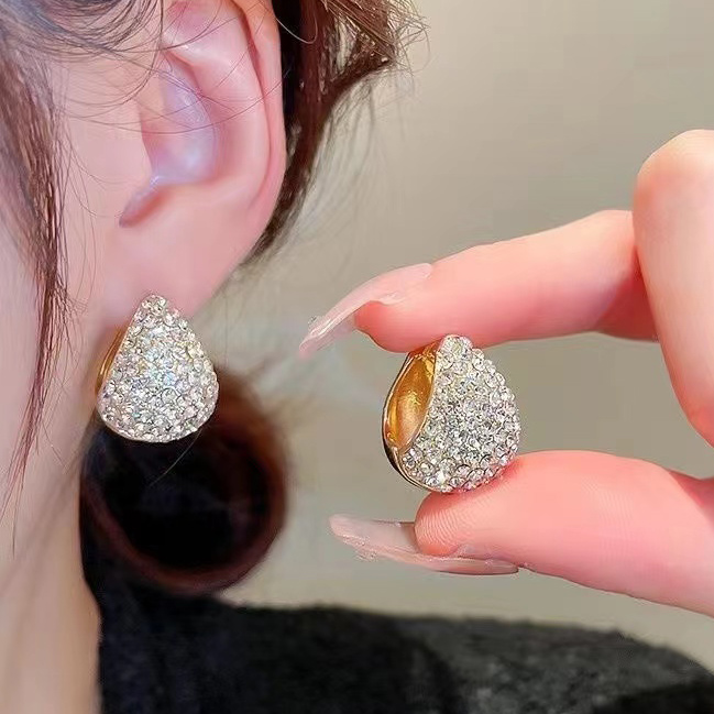 铜合金耳饰 高级感水滴耳环2024年新款流行球球耳饰耳扣女N0438