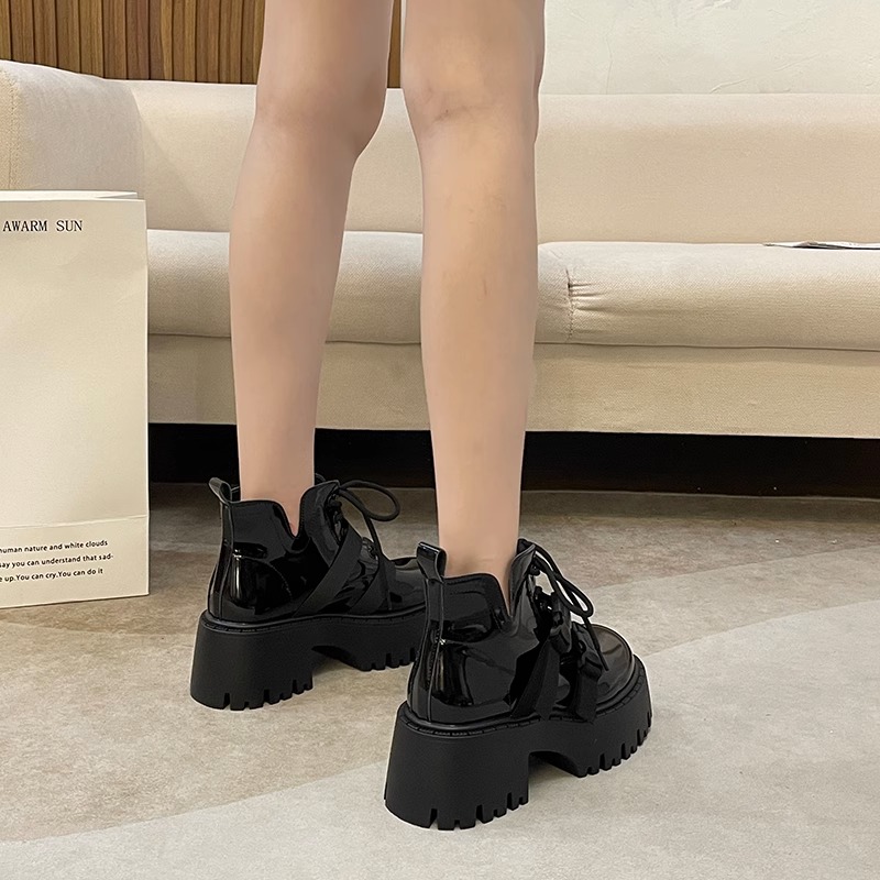回力潮网红时尚厚底马丁靴女英伦风百搭小短靴2023新款秋季机车靴