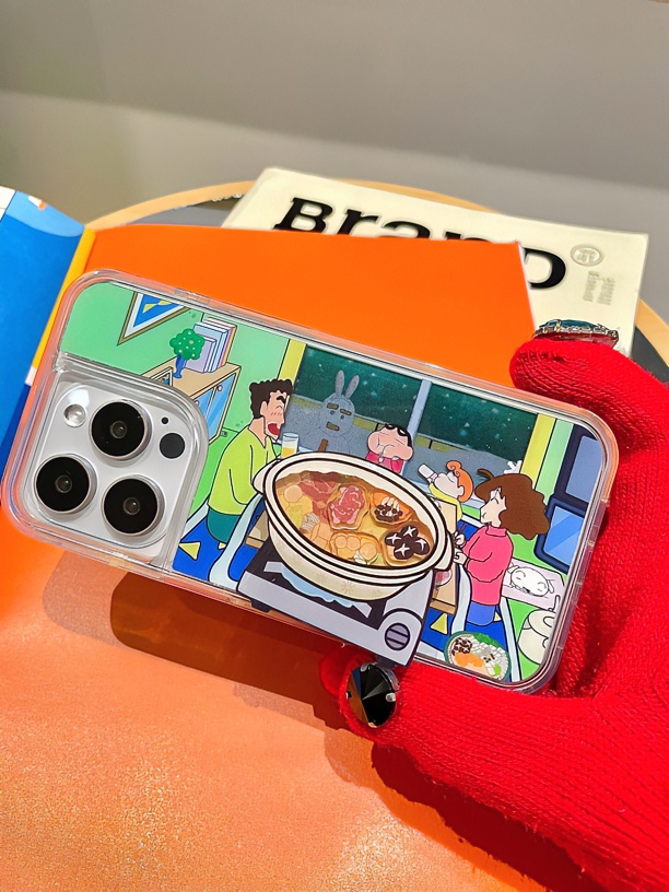 流沙窗户蜡笔小新一家iPhone15手机壳苹果14promax卡通13/12/可爱
