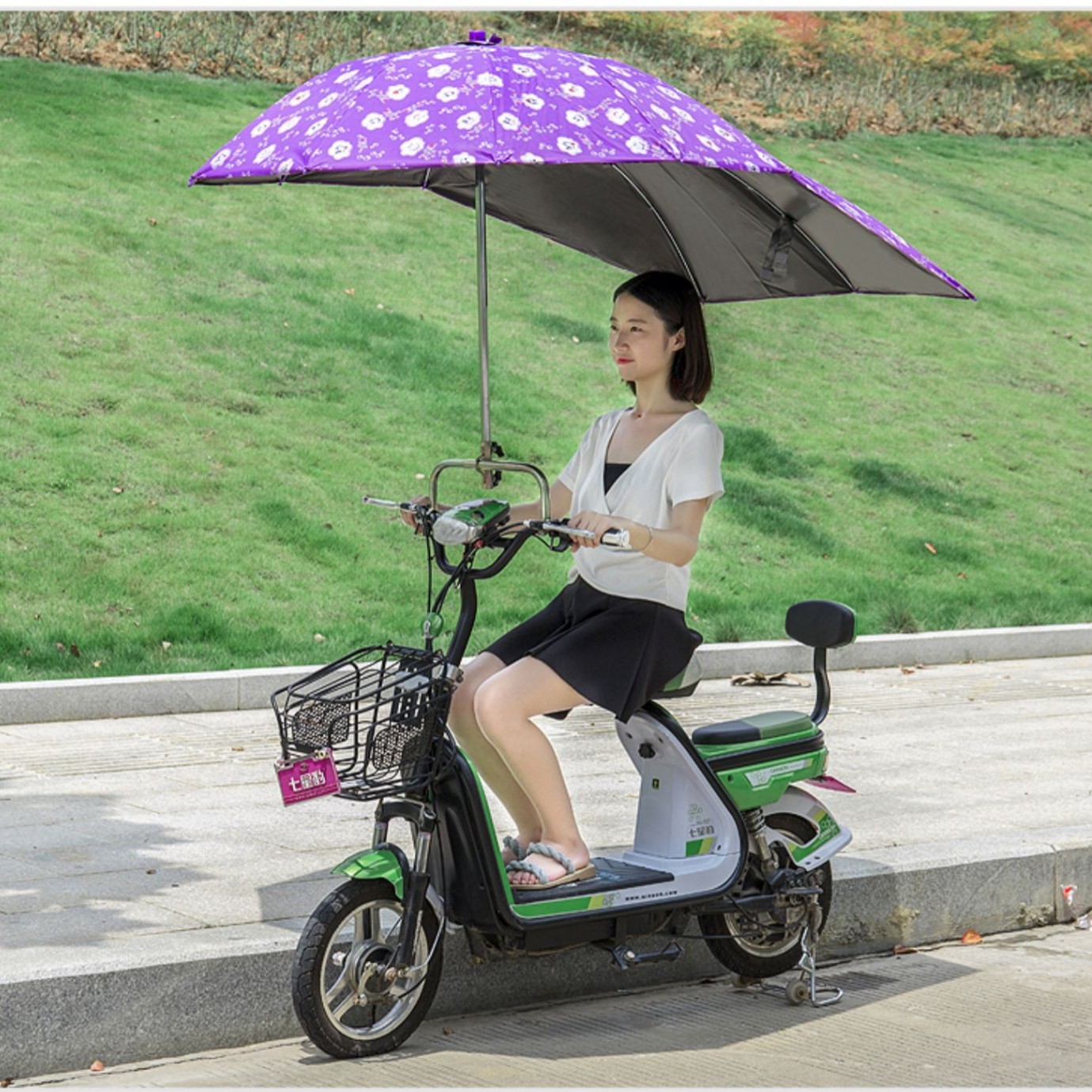 电瓶电动车雨伞棚蓬新款可折叠拆卸防晒遮阳伞摩托车防雨棚伞加长