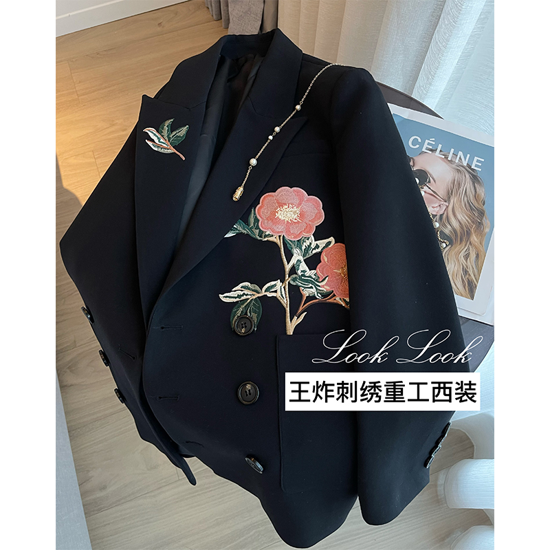 法式黑色重工刺绣小西装外套女春秋季韩版休闲时髦设计感西服上衣