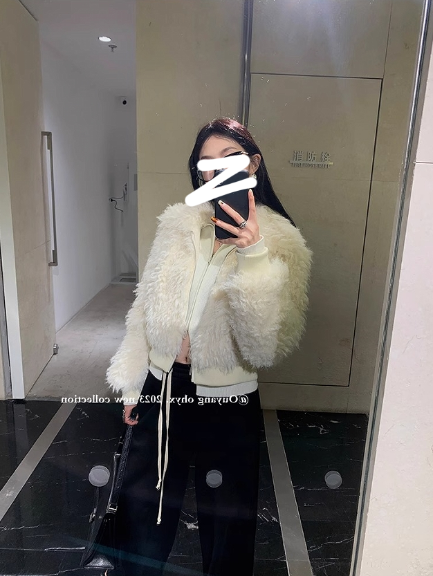 区区欧阳 翻领环保冬季加厚短款小个子高级感毛毛外套大衣