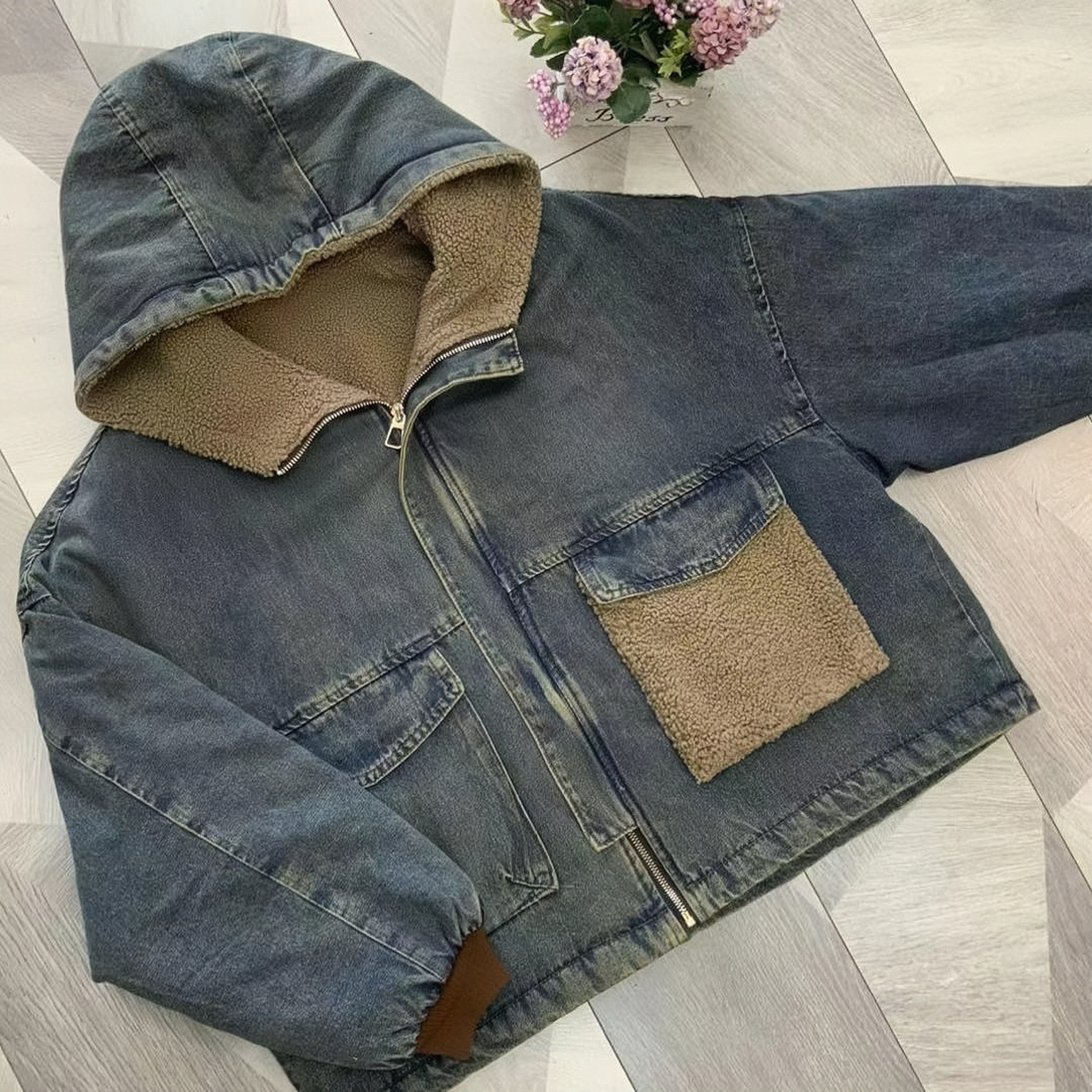 9666冬季连帽加绒拼接大口袋牛仔外套