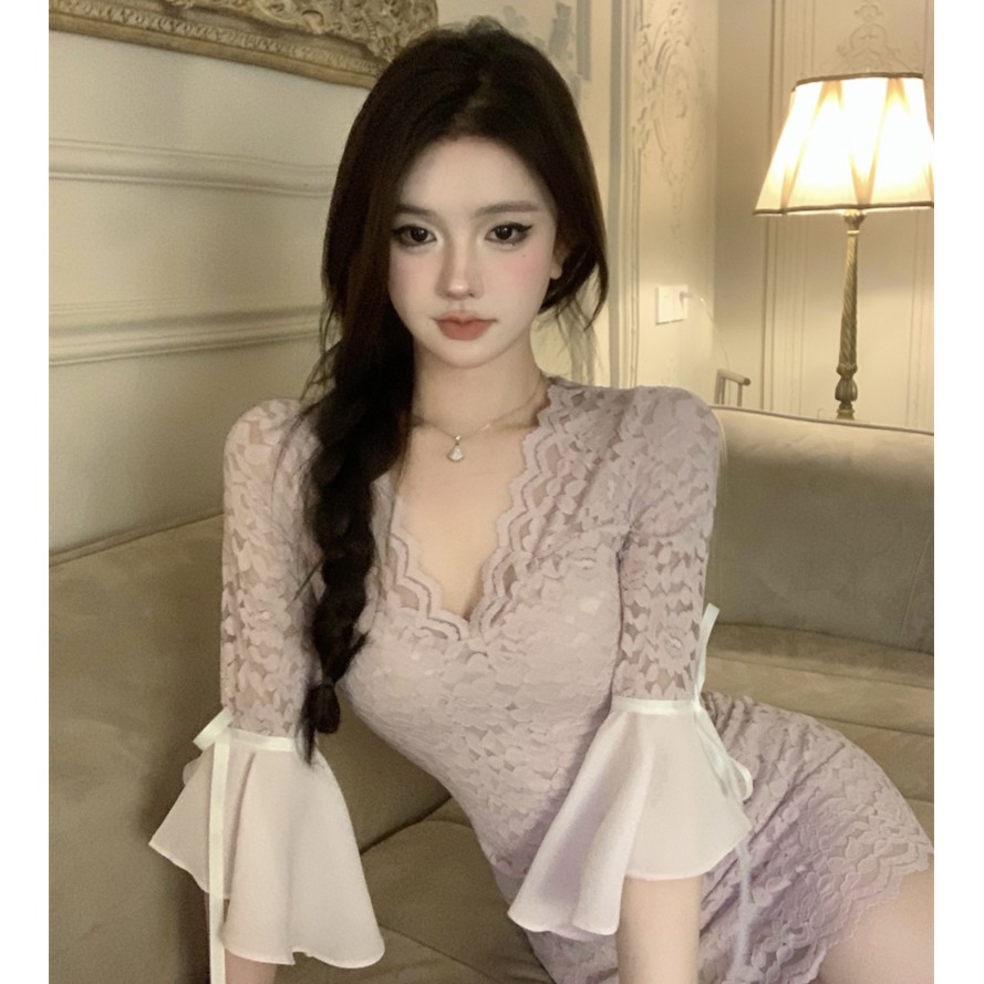 纯欲风性感v领显身材镂空蕾丝系带连衣裙夏季新款喇叭袖包臀短裙