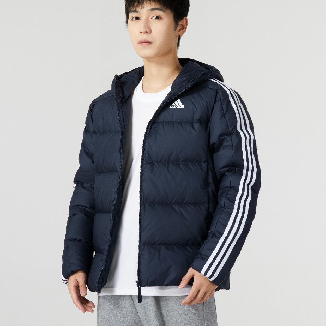 阿迪达斯羽绒服男装2023秋冬新款连帽宽松运动上衣保暖外套IK3213