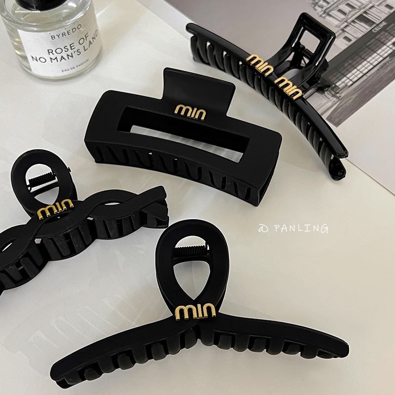 发量黑系磨砂抓夹质感显白小众发饰精致头饰盘发夹子百搭气质简约