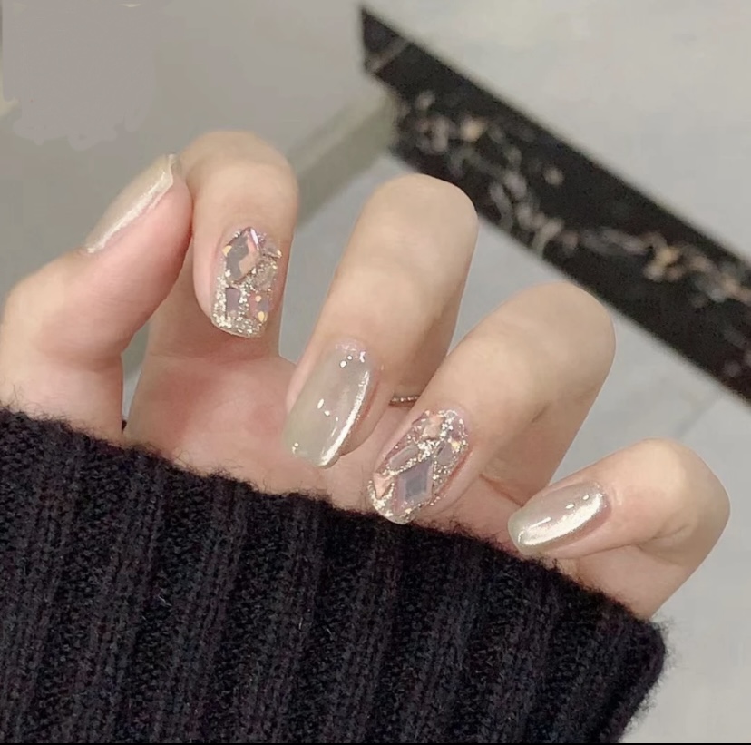 【青提】Rola nora纯手工穿戴甲 猫眼穿戴甲 免烤nail 秋冬 国华钻