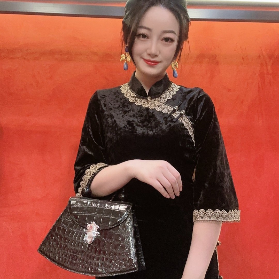 【LQ订制】2023年新款压纹手提包斜挎包10100