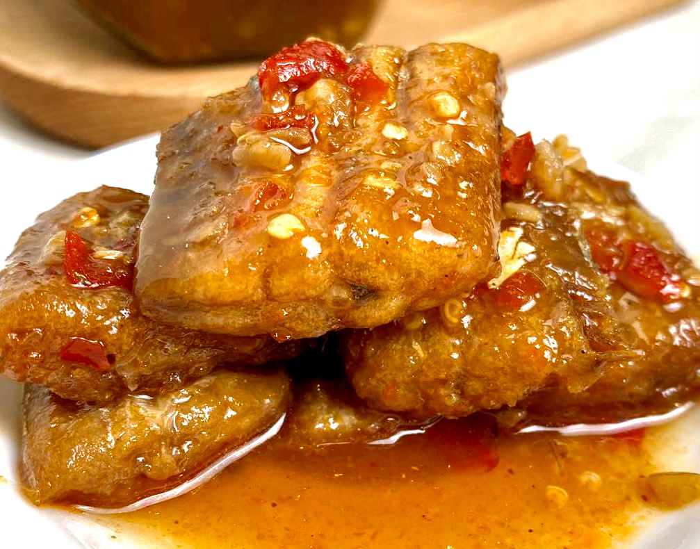 柒姑妈酒糟香辣带鱼块净含量220g一罐