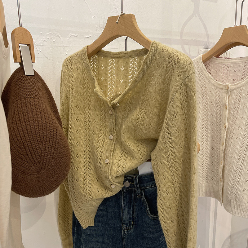 打底衫2023秋冬新款女设计感小众镂空针织衫上衣长袖洋气温柔毛衣