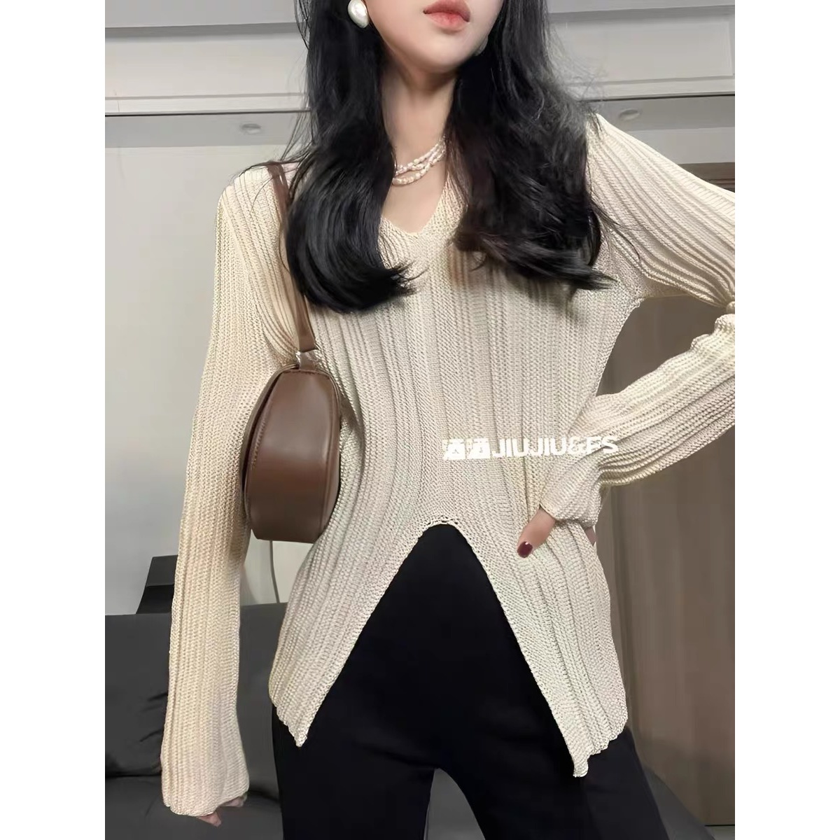 设计感小众修身显瘦针织打底衫女秋冬季气质时尚法式镂空开叉上衣