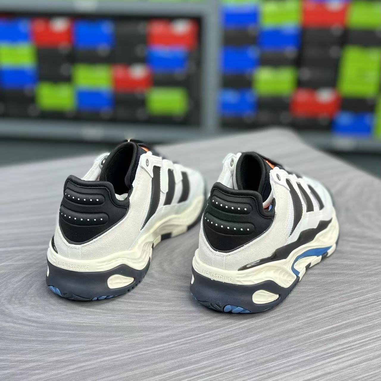 Adidas阿迪达斯新款三叶草男女运动休闲减震冬季透气老爹鞋FZ5741