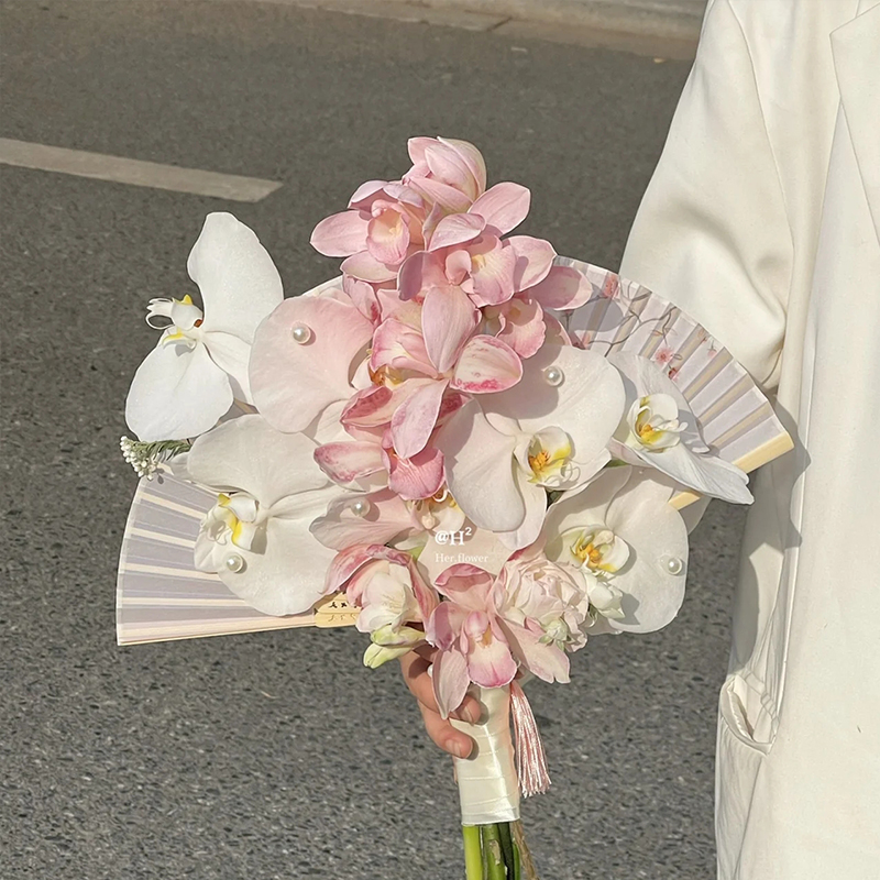时霏花艺折扇古风文艺花束扇子装饰鲜花包装配饰