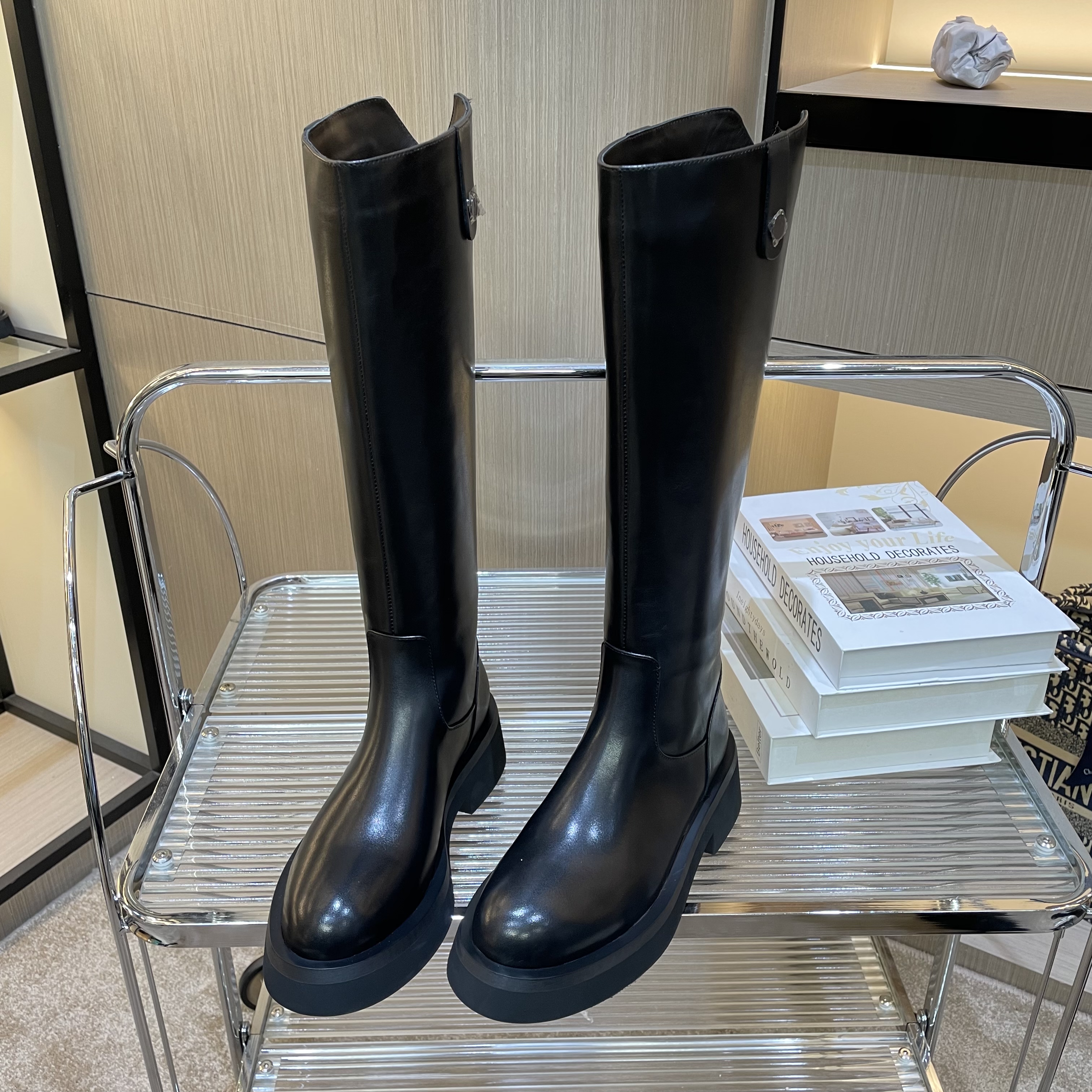 东东2023秋季新款欧货时尚百搭圆头低跟后拉链高筒骑士靴女9320