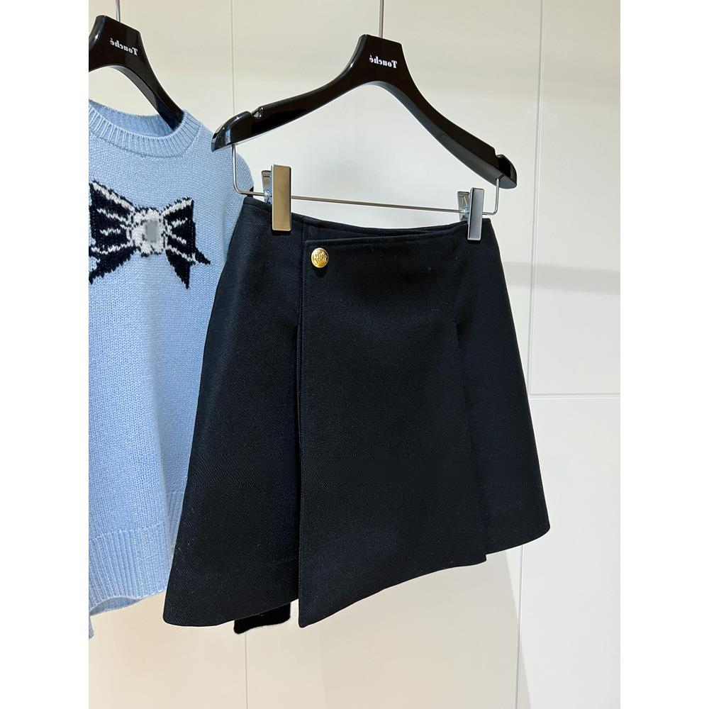 2023春秋新款不对称黑色包臂裙女设计感甜酷风半身裙高腰短款裙子