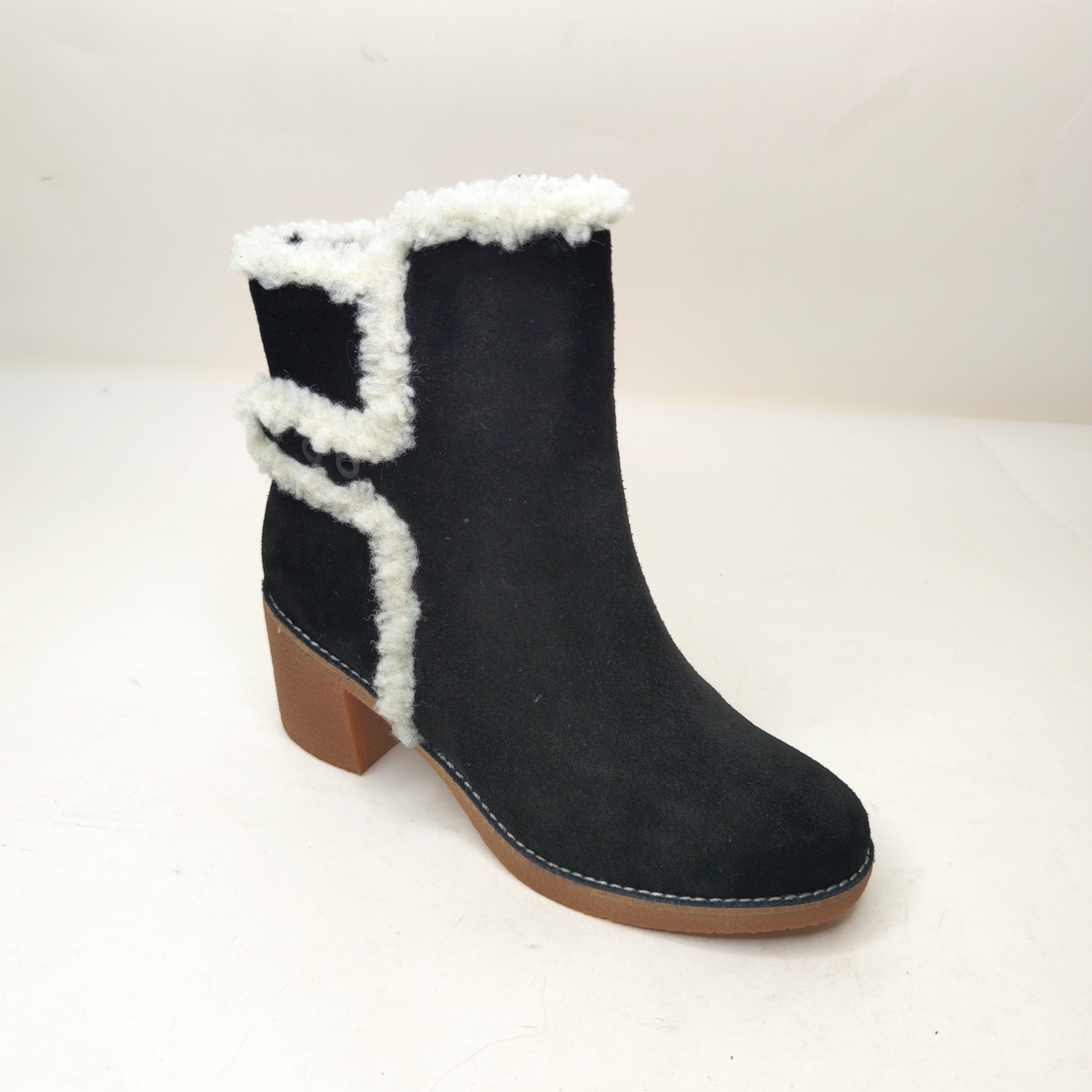 正常尺码  时尚女鞋  时装女靴    772M17 黑色