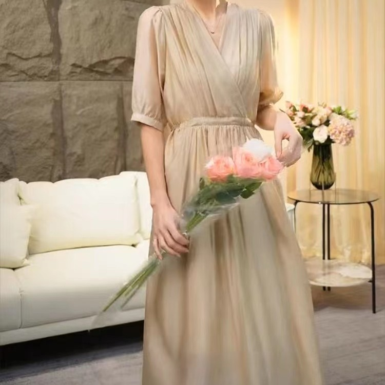 夏季气质时尚显瘦轻奢简约连衣裙T052