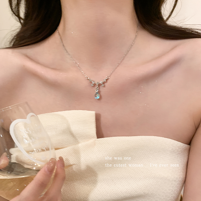 非金属项链 水钻人鱼泪项链女锁骨链小众设计高级感颈链串珠配饰