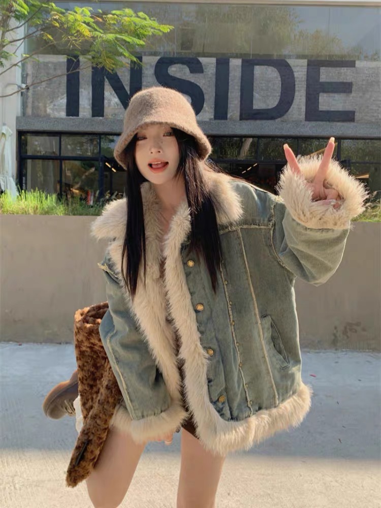 工厂直发!冬款仿狐毛加绒加厚牛仔外套女款时尚宽松棉服XZ12